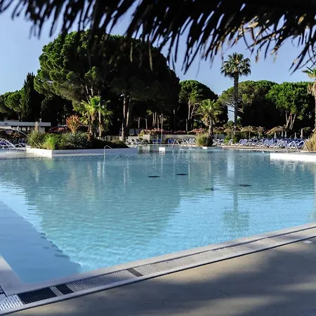 Belambra Clubs Motte - Petite Camargue Presqu'ile Du Ponant 4*